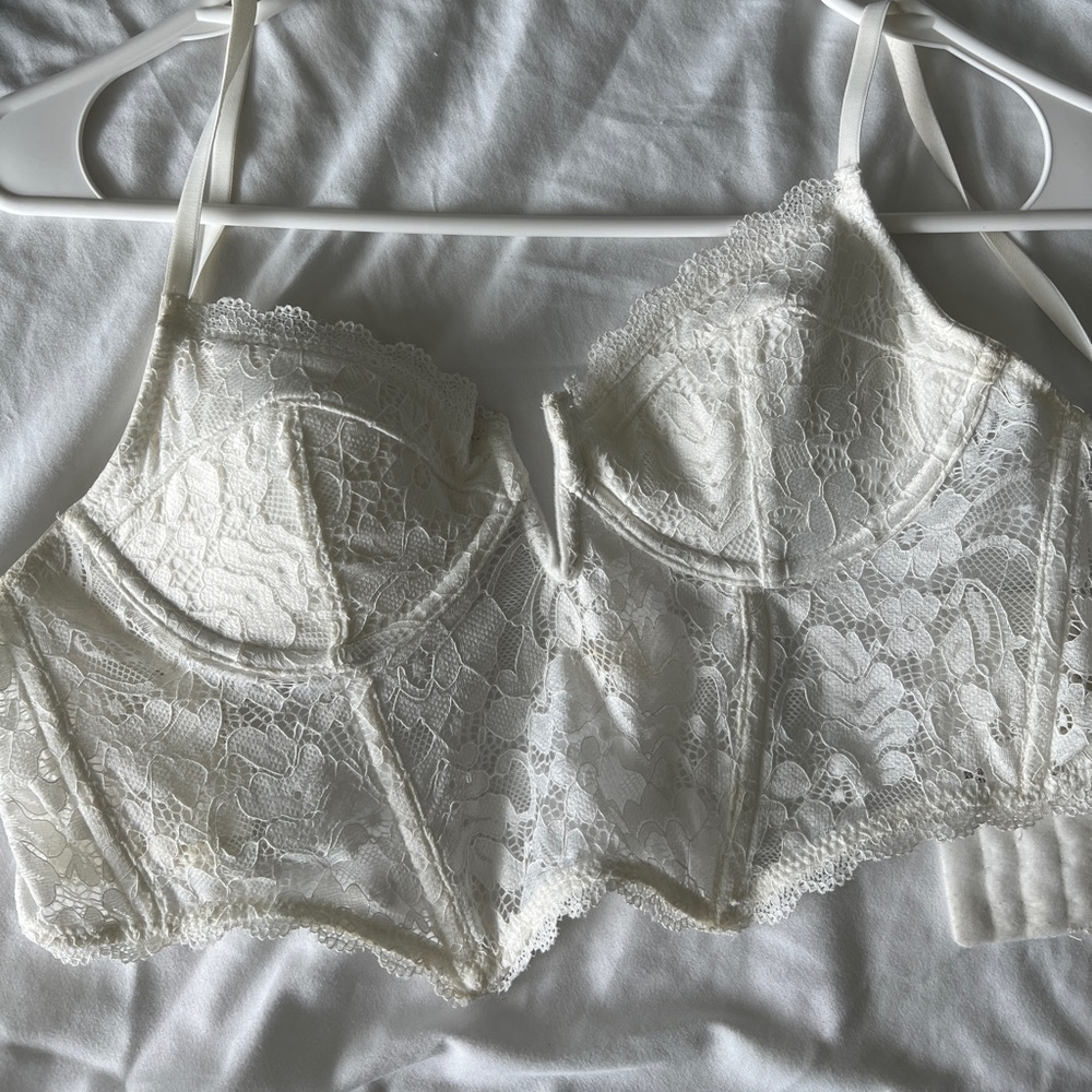 vintage white corset laced top perfect for your hot girl summer night out